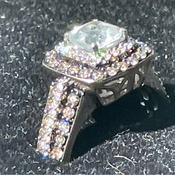 Ok all my chocolate, diamond lovers! Take a look at this beautiful Le’Veon ring! - Picture 11 of 14